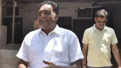 प्रकाश राज बेंगलुरू सेंट्रल लोकसभा सीट से निर्दलीय उम्मीदवार के तौर पर चुनाव लड़ चुके हैं