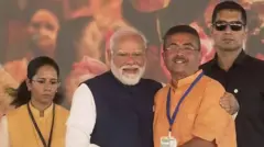 सुवेंदू अधिकारी यांनी पंतप्रधान नरेंद्र मोदी यांच्या उपस्थितीत मुख्यमंत्रीपदाची शपथ घेतली