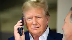 डोनाल्ड ट्रम्प