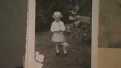 "À l'âge de 16 ans, la CIA a mené des expériences de contrôle mental sur moi"