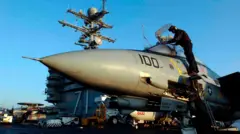 O F-14 foi apresentado no filme Top Gun de 1986