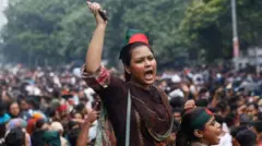 বৈষম্যবিরোধী শিক্ষার্থীদের আন্দোলনের সময় হামলার অভিযোগে ছাত্রলীগকে নিষিদ্ধ করা হয়েছে