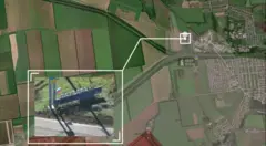 Карта Покровска со стелой с названием города в углу.