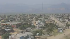 ንየረ-አቑ ከተማ በፊል