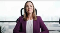 Inteligência artificial: como é fazer entrevista de emprego com uma IA? 3 Imagem de uma mulher em roupas sociais, gerado por inteligência artificial.