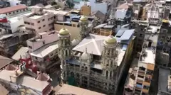 गुजरात की क़ुव्वते इस्लाम मस्जिद जहां कई वास्तुशैलियों की झलक दिखती है 