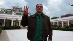 Олександр Усик позує в Рожевому саду Білого дому під час події UFC Freedom 250 14 червня 2026 року