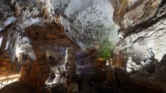 مغارة جعيتا في لبنان