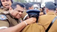 විරෝධතා පා ගමනේ කාන්තාවන්ට සහ කාන්තා පොලිස් නිලධාරිනියන්ට පිරිම් පොලිස් නිලධාරීන්ගෙන් ශාරීරික පහරදීම් 