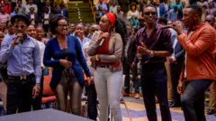 Bamwe mu bahanzi bo mu Rwanda bari kuririmba i Kigali mu myaka ishize