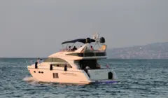 레바논에서 출발하는 요트