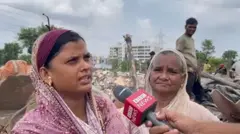 ગાંધીનગર : 'અમે કોઈ બાંગ્લાદેશી નથી', પેથાપુરમાં જેમનાં ઘરો પર બુલડોઝર ચાલ્યું તેમણે શું કહ્યું?