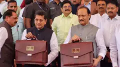 अजित पवार 