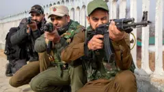 کشمیر، فوج