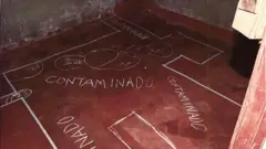 O chão de um bar também contaminado com radiação em Goiânia