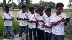 ছিটমহল বিনিময়ের আগে স্থানীয় যুবকরা একসঙ্গে - ফাইল ছবি