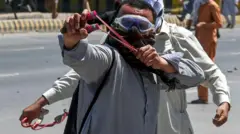 हिंसाचारासाठी पाकिस्तानचे  लष्करप्रमुख जबाबदार, इम्रान खान यांचा आरोप