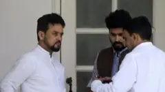క్రీడా మంత్రి అనురాగ్ ఠాకూర్‌