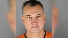 پولیس وايي، د نېول کېدو پر مهال وینس لوتر بولټر وسله درلوده