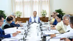 প্রধান উপদেষ্টার পদত্যাগ চিন্তা ও রাজনৈতিক অস্থিরতা নিয়ে আলাপের মধ্যে অন্তর্বর্তী সরকারের নানা সংকটও উঠে আসে আলোচনায়