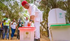 Gọvanọ Hope Uzodinma na-atụ vootu