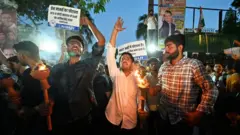 Mormii barattootaa Indiyaa