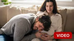 பேறுகாலத்தில் மனைவிகளின் மன அழுத்தத்தைக் குறைக்க பயிற்சிகள் பெறும் கணவர்கள்!