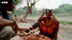 বিদ্যুৎ কেন্দ্রের কাছে নতুন ঘর তুলছে জয়া'র পরিবার
