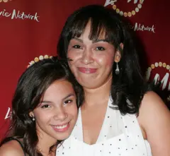 Delimar e Luz na estreia mundial em Los Angeles do filme 'Little Girl Lost: The Delimar Vera Story', dramatização da história delas