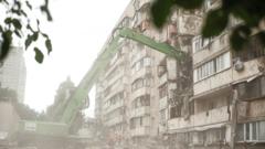 27 загиблих у Києві та області: після російської атаки завершили розбір завалів