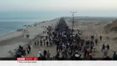 ဂါဇာပြည်သူ ထောင်ပေါင်းများစွာ အိမ်ပြန်လာ