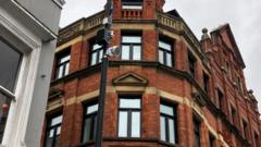 Наказание классикой. В Ливерпуле используют музыку для борьбы с антиобщественным поведением, музыканты возмущены