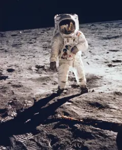 Edwin 'Buzz' Aldrin na lua em 20 de julho de 1969
