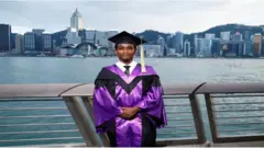 Dr. Jiinenus Fiqaaduu bara 2023 CUHK irraa PhD eebbifame