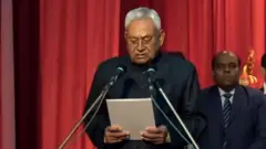 नीतिश कुमार 