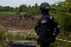 กองทัพภาคที่ 1 และ กองกำลังบูรพา โดยหน่วยเฉพาะกิจที่ 12 จัดชุดตรวจค้นวัตถุระเบิดถึง 4 ชุด พร้อมอุปกรณ์ และกำลังสนับสนุนด้วย รถถากถางหุ้มเกราะ D5 เครื่องมือหนักเข้าจัดการเพื่อป้องกันอันตรายจากวัตถุระเบิดที่ตกค้าง และเข้าดำเนินการตรวจสอบและเก็บกู้ระเบิดที่คาดว่าตกค้างในพื้นที่ปฏิบัติการฝ่ายเรา บริเวณ บ้านหนองหญ้าแก้ว โดยสามารถถากถางพื้นที่ปลอดภัย จากวัตถุระเบิดที่ตกค้างได้เพิ่มเติมอีก 38,256 ตารางเมตร