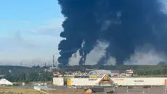 горящий НПЗ в Ярославле