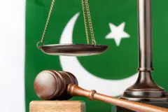 عدالت، آئین