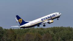 Отчет по инциденту с Ryanair: иллюминатор, куда затянуло голову пассажира, пробили осколки двигателя