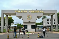 Sede da Polícia Federal em Brasília, para onde o ex-presidente Jair Bolsonaro foi transferido