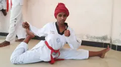 Laashii Salloo Moluu Waaqoo 