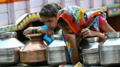 जून महिना संपला तरी राज्यात पुरेसा पाऊस पडला नाहीये.