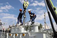 Бул арада социалдык тармактардын айрым колдонуучулары кыш оор болот деп элди алдын ала дүрбөтүүдө деп министрге нааразы болушууда.