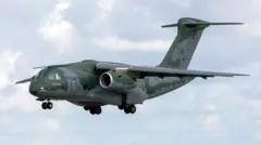 Avião da Embraer KC-390 (FAB-2853)