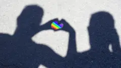  حمایت خانواده و دوستان در «آشکار کردن هویت جنسی» مهم است