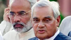 અટલ બિહારી વાજપેયીઃ નહેરુને વંદનીય ગણતા સ્વયંસેવક, નરેન્દ્ર મોદીને ‘રાજધર્મ’ શીખવનાર વડા પ્રધાન