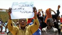 Ẹya Hausa n fi ẹhonu han