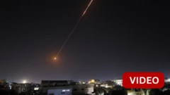 டெல் அவிவ் நோக்கி பாய்ந்த இரான் ஏவுகணைகள்