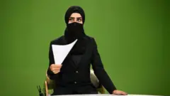مجری زن