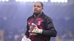 Karra eegaa AC Miilaan, Maayik Maayinyaa